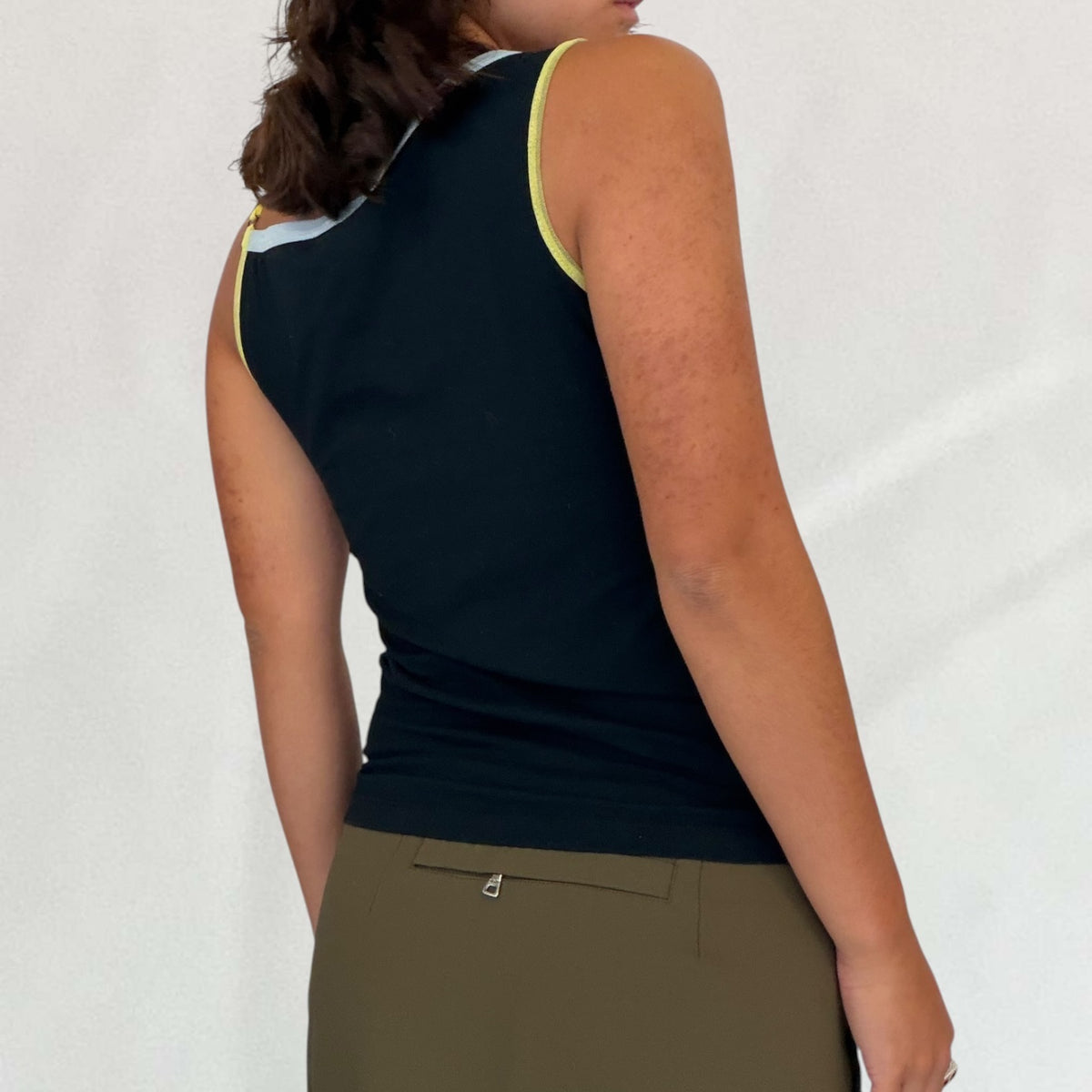 Cop Copine asymmetric top