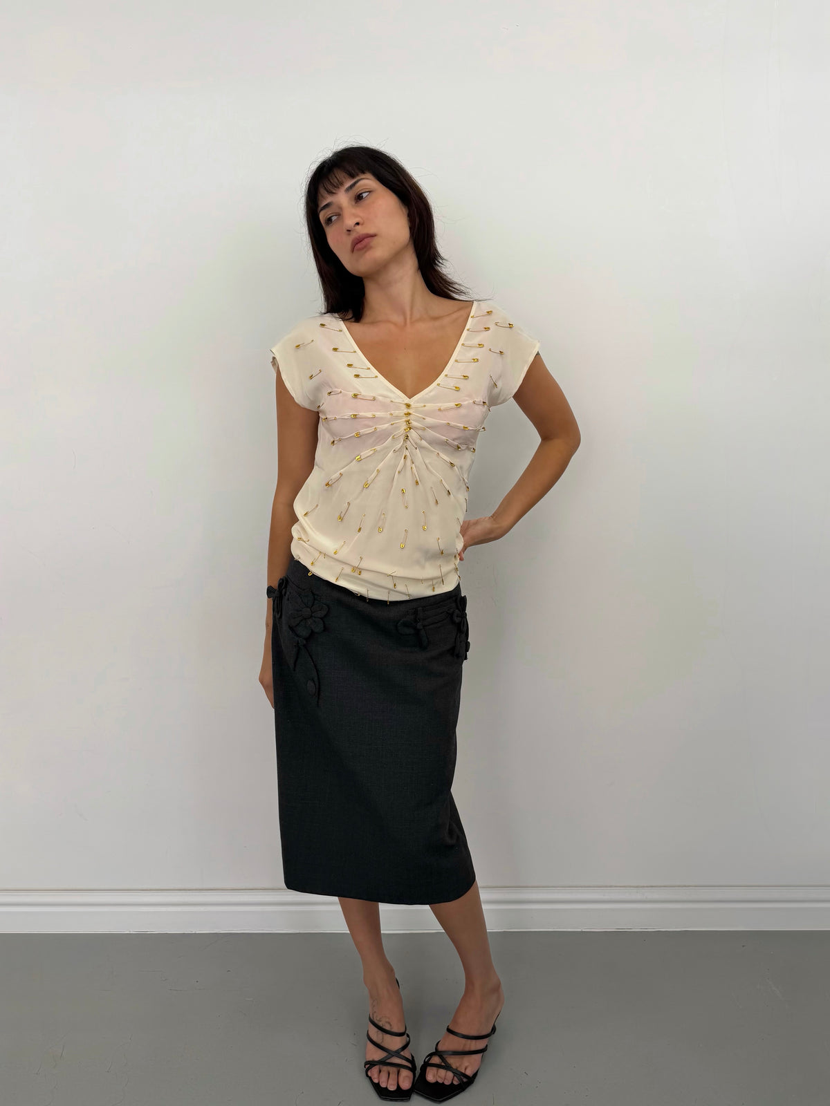 Vintage Moschino cream safety pin top – Vival Studios
