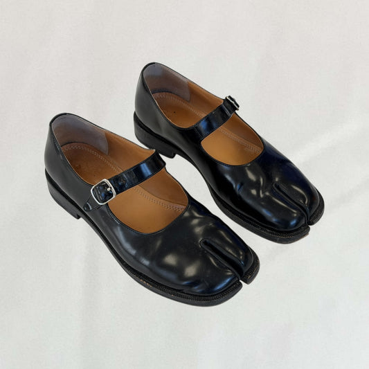 Woodchuck Sato leather Mary Jane's