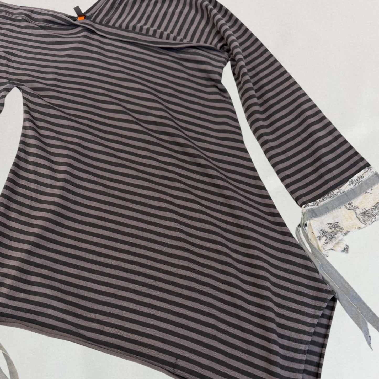 Cop Copine asymmetric top