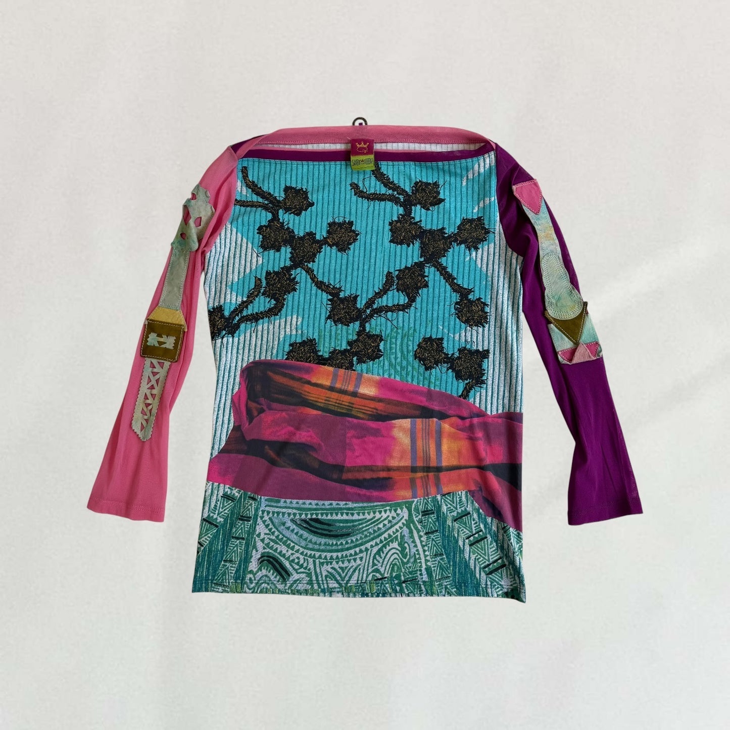 Save The Queen graphic top
