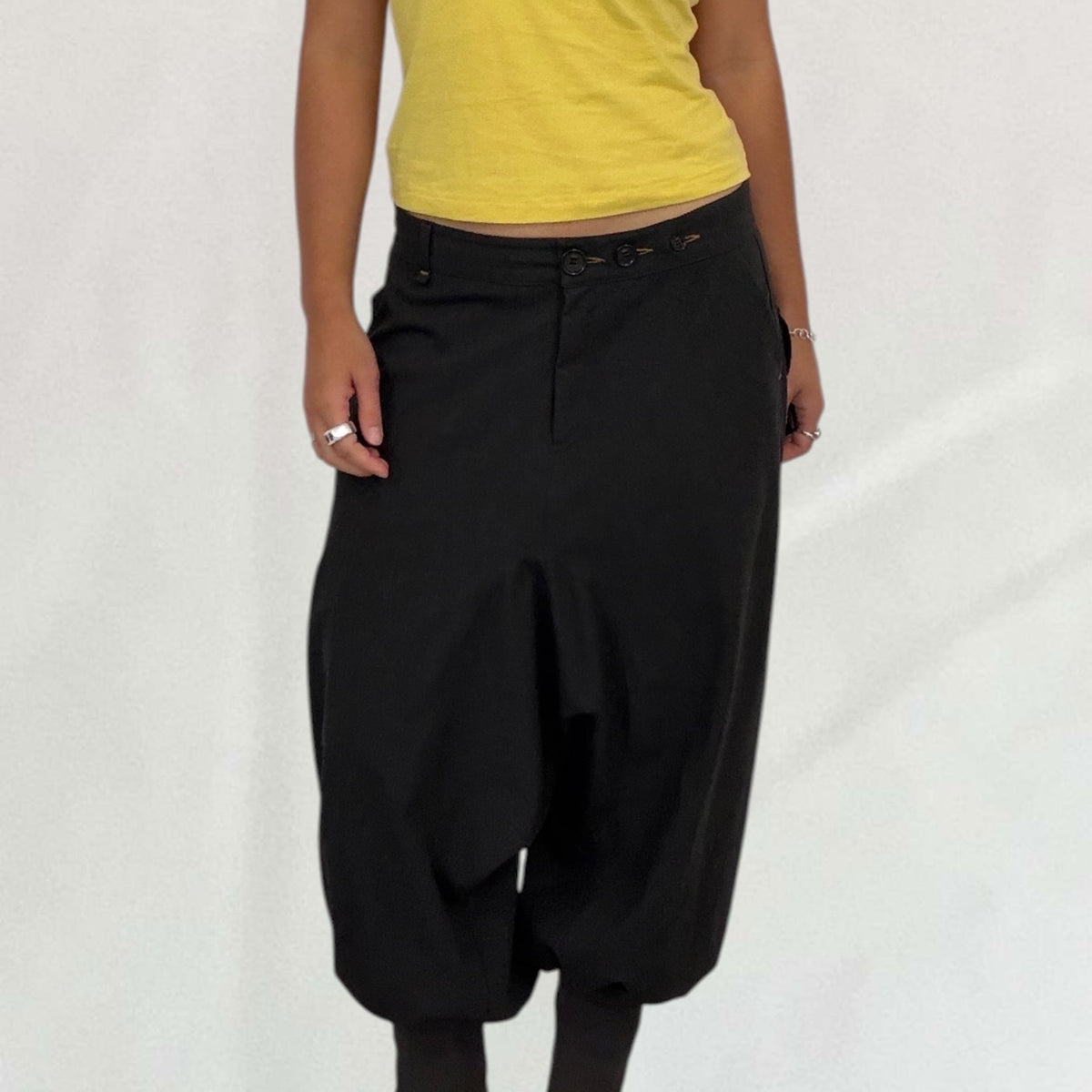 Vintage Cop Copine dark grey drop crotch capris – Vival Studios